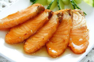 Cách chế biến món cá hồi chiên thơm ngon  