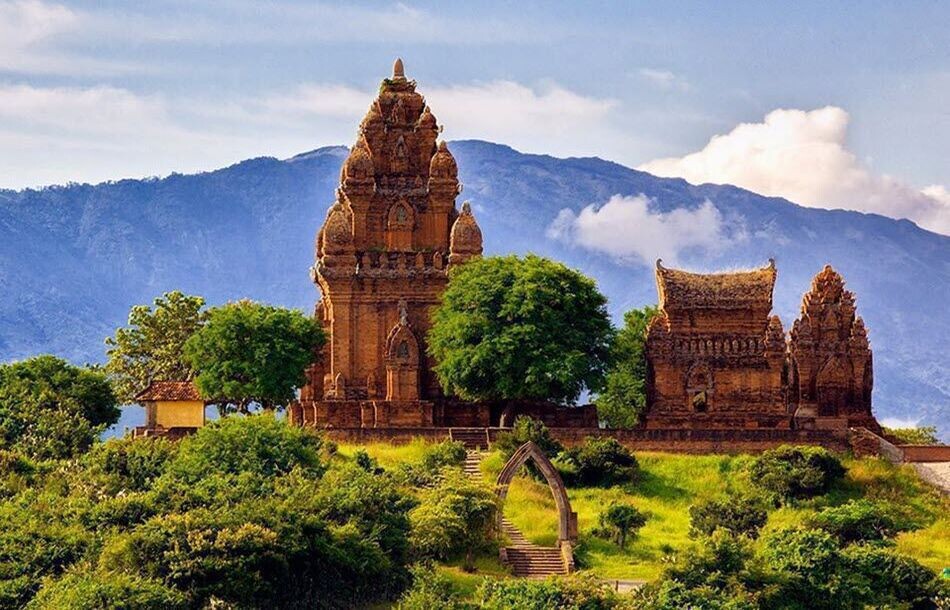 Top 10 địa điểm du lịch nổi tiếng của Ninh Thuận  