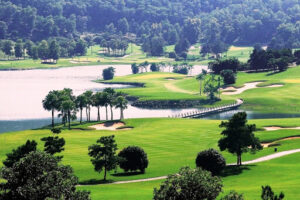 Top 10 sân golf ấn tượng ở Việt Nam  