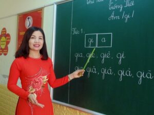 Top 10 bài văn mẫu tả cô giáo hay nhất cho học sinh  
