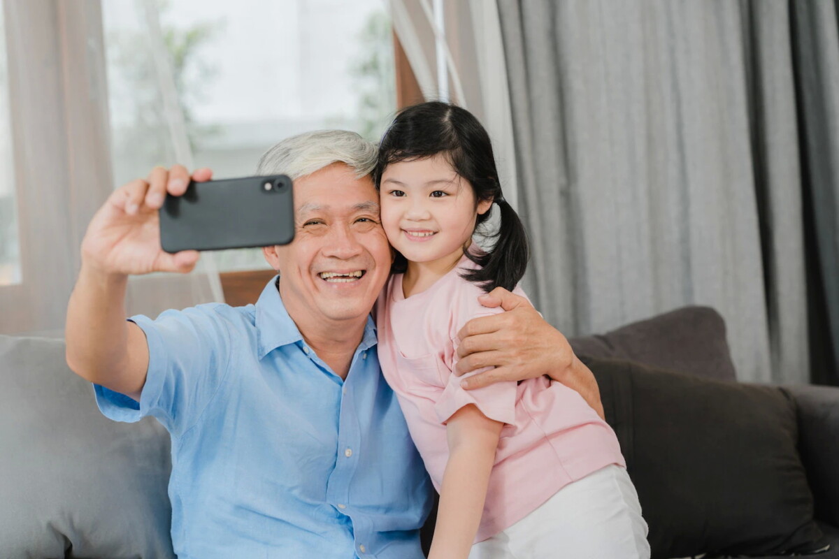 Top 10 bài văn mẫu tả ông ngoại hay nhất dành cho học sinh  