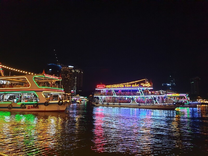 Top 10 địa điểm ăn chơi Đà Nẵng về đêm cực chill hấp dẫn nhất  