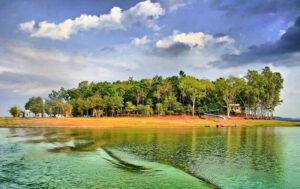 Top 14 địa điểm cắm trại gần Sài Gòn đẹp, an toàn cho cuối tuần  